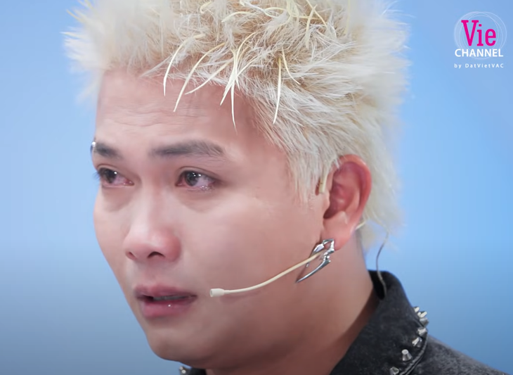 Big Daddy giữ chuỗi hình Anh trai say hi khóc xấu nhất cõi mạng?