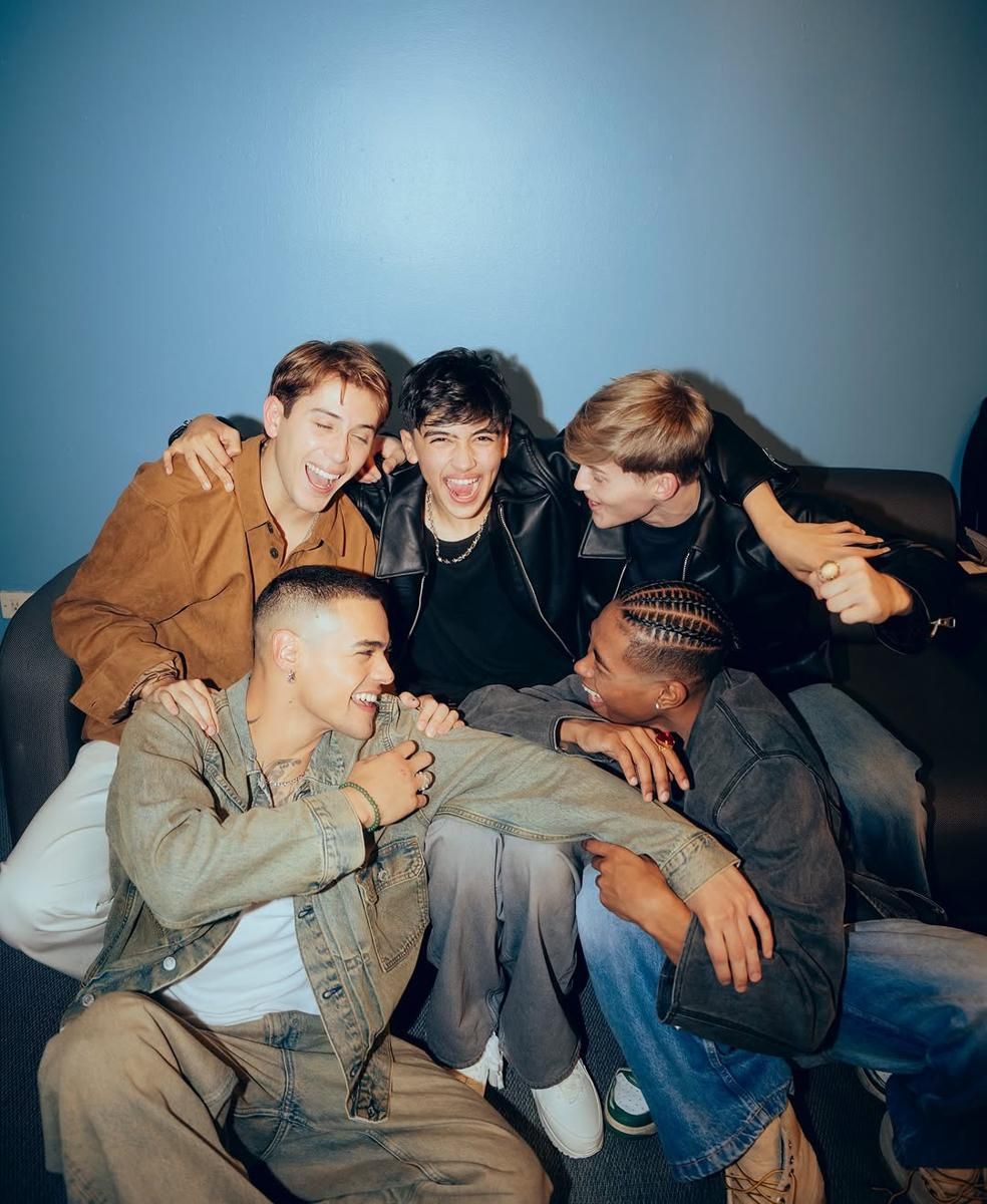 Line-up Debut SANTOS BRAVOS, Boy Group Baru HYBE Amerika Latin