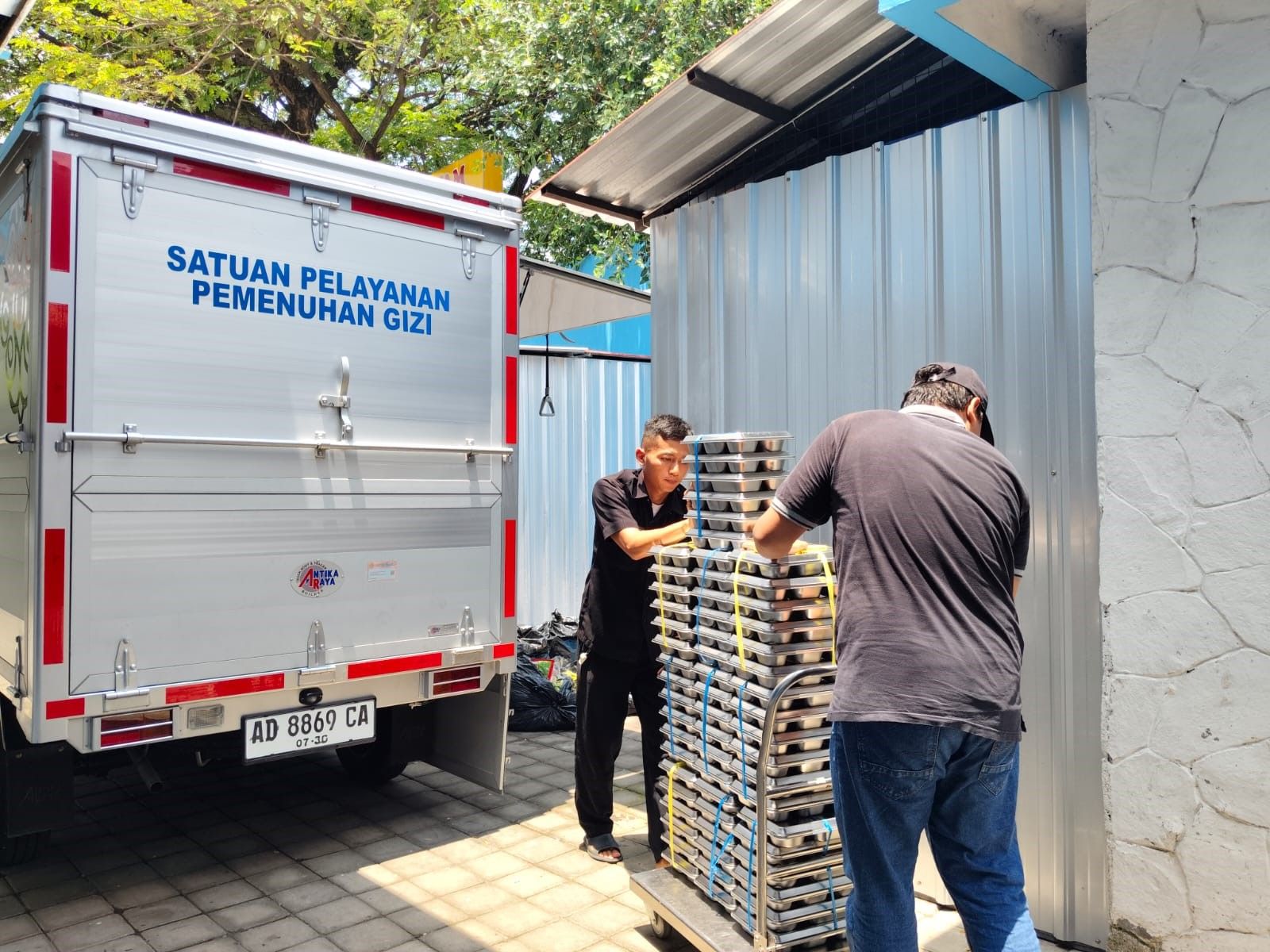Kepala SPPG di Dapur MBG: PNS atau Bukan? Ini Jabatan dan Tanggung Jawabnya! - Info Malang Raya AA1P5kY2 - Info Malang Raya