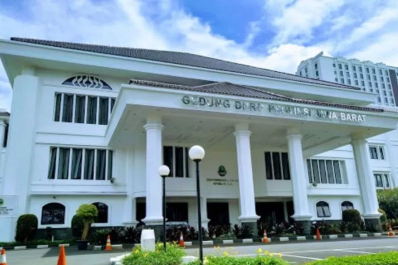 Mulai November 2025, Rapat DPRD Jabar Tak Lagi Sajikan Camilan dan Prasmanan