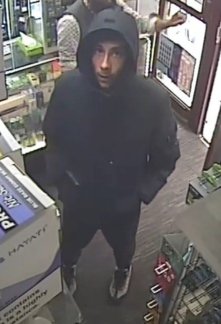Manhunt underway after shopkeeper punched repeatedly at Murrays E-Cigs ...