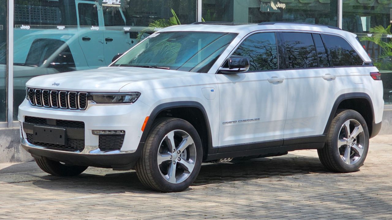 Compact SUVs compared with crossovers