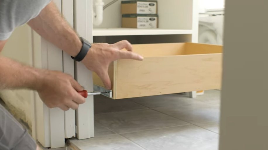 How to Build an Easy and Affordable Drawer Box by Hand