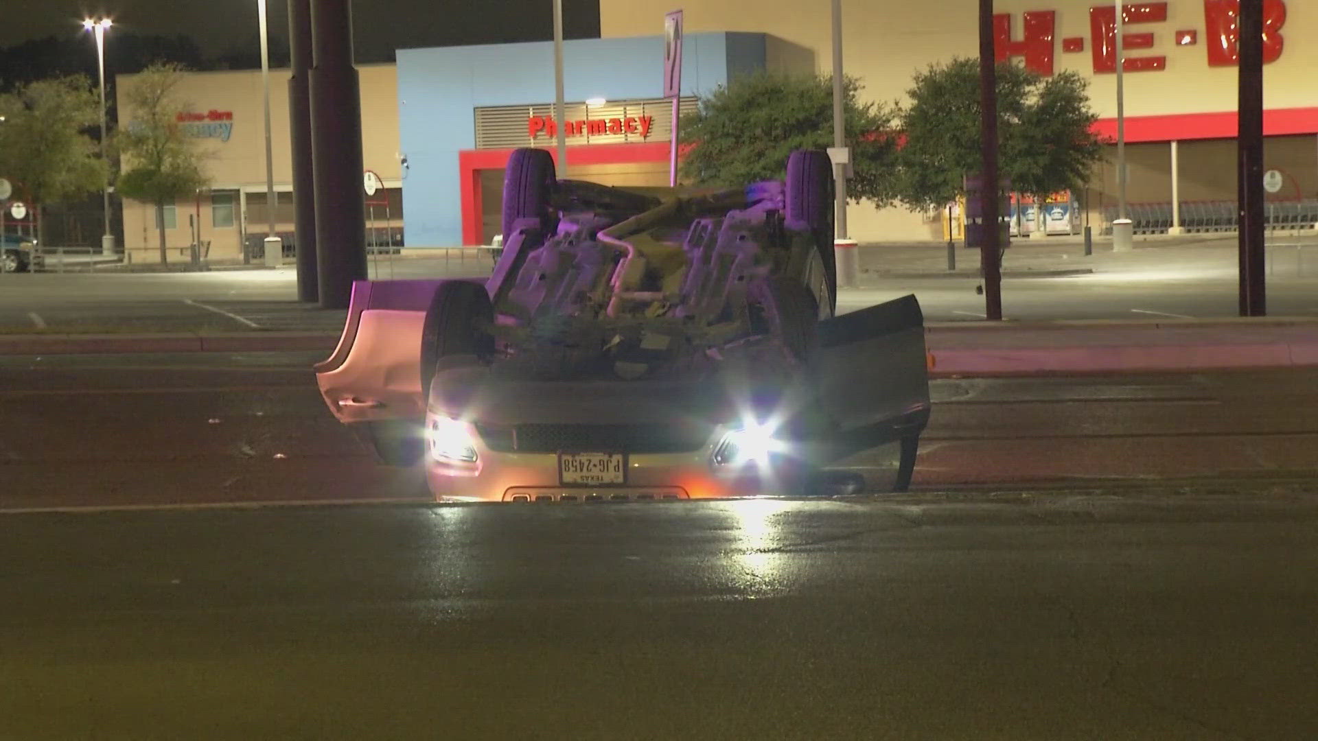 Man detained on suspicion of DWI after rollover crash in north San ...
