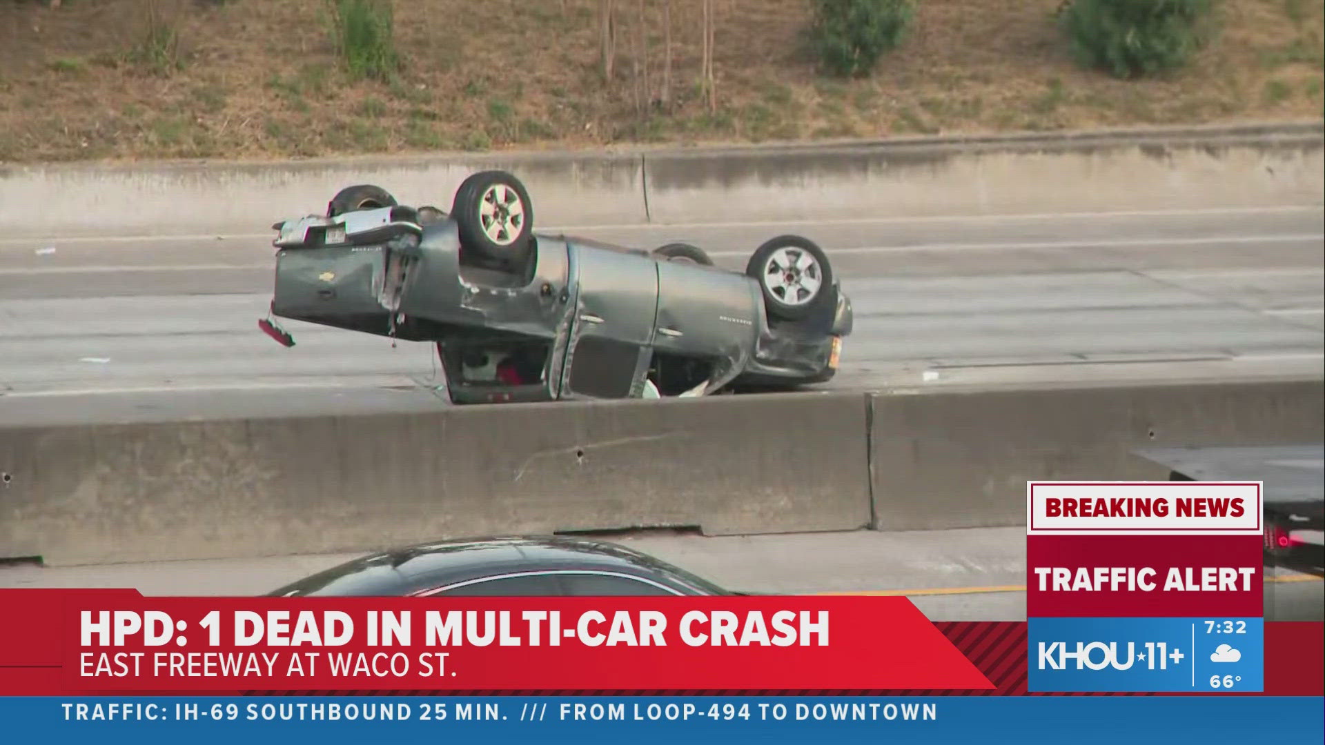Deadly multi-vehicle crash shuts down I-10 East heading into downtown