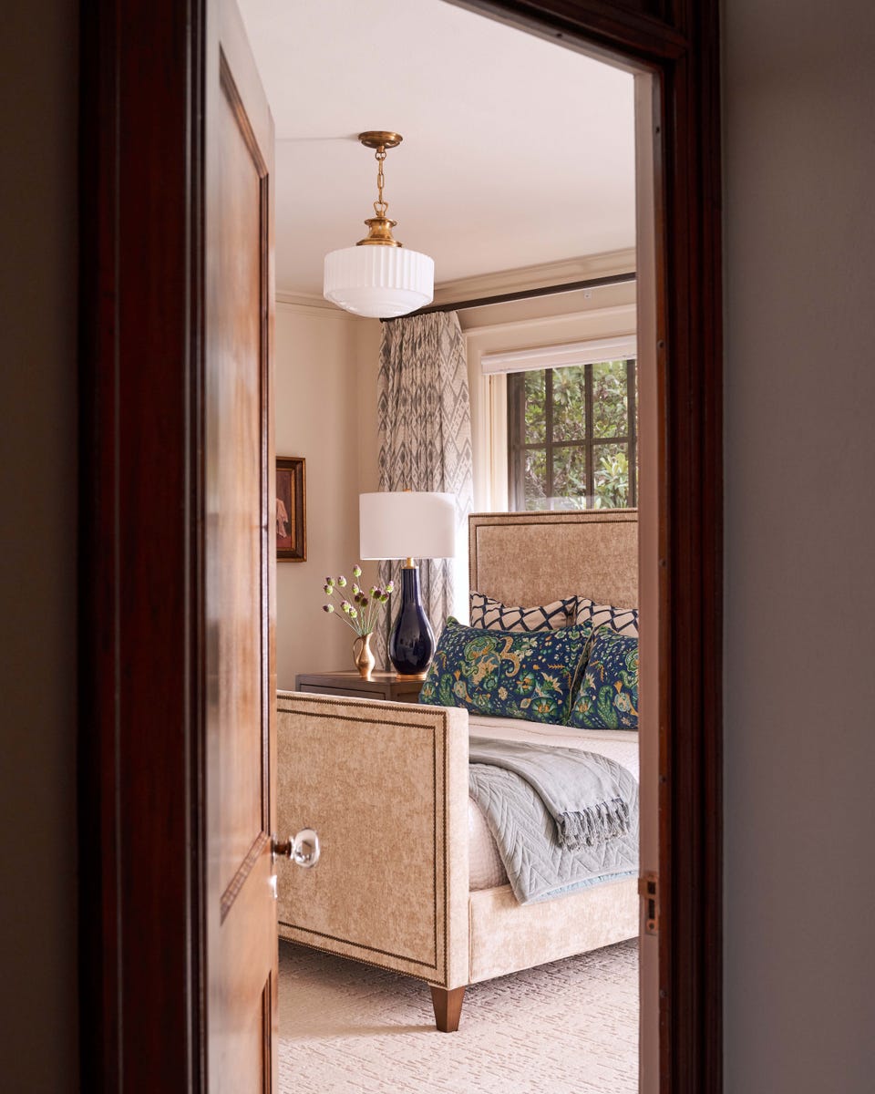 2024_DHT_PC_Stephen Karlisch_Julie Bradshaw_South TXJ_Guest Bedroom.jpg