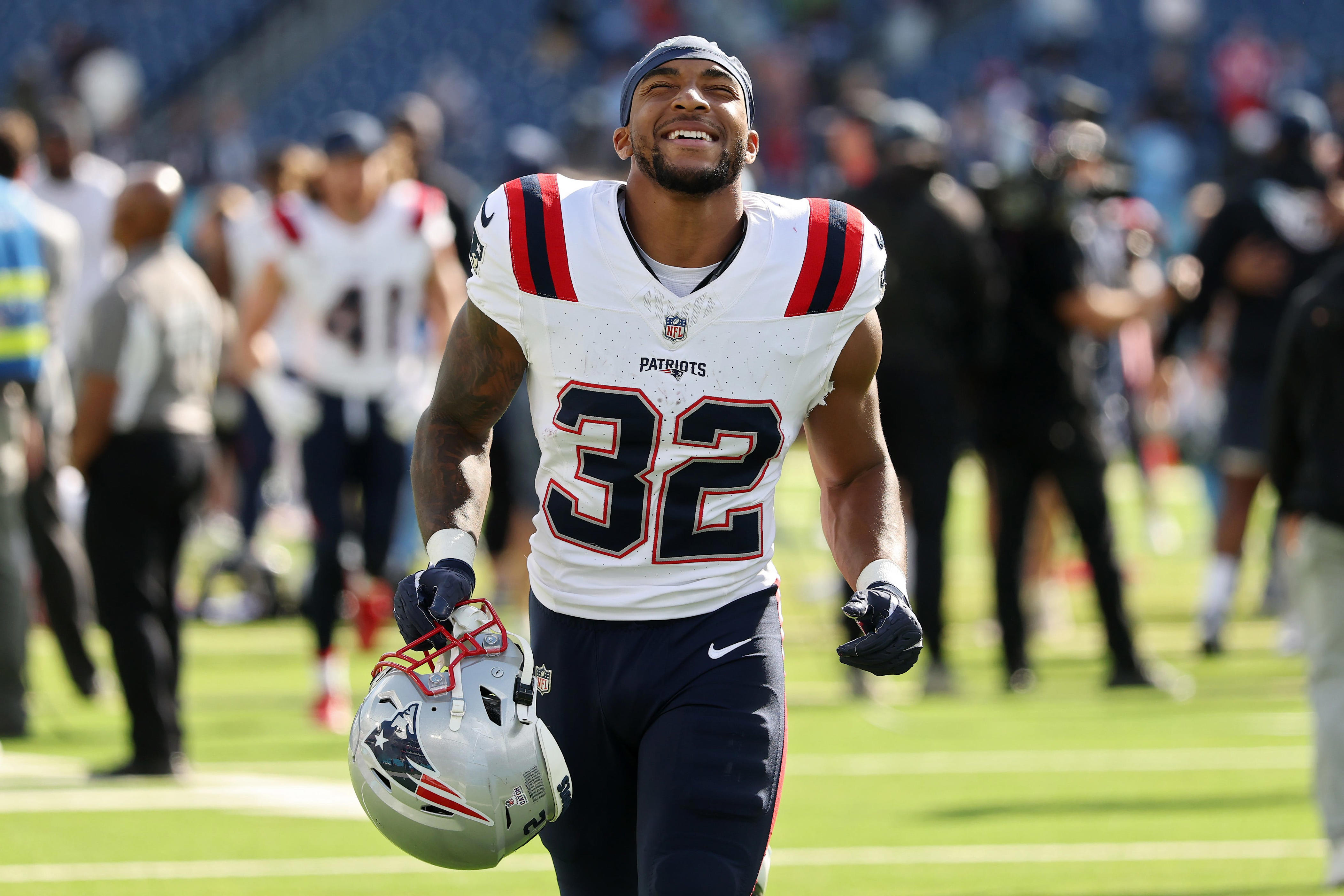 Josh McDaniels explains lack of snaps for rookie RB TreVeyon Henderson
