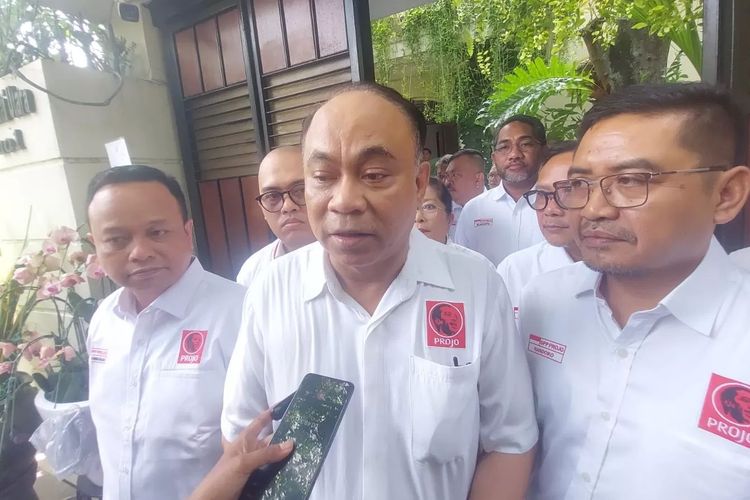 Budi Arie Temui Jokowi Usai Direshuffle Prabowo, Buka Kertas Ijazah Asli UGM