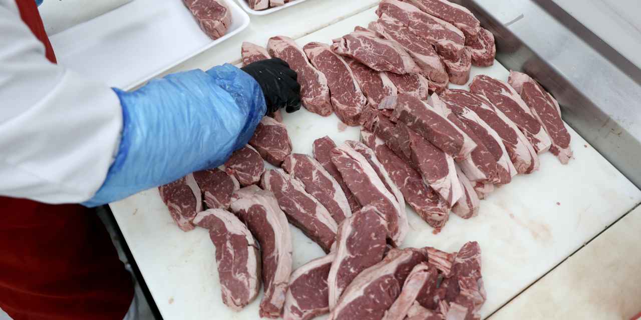 Trump’s plans to lower beef prices are knocking cattle futures down ...
