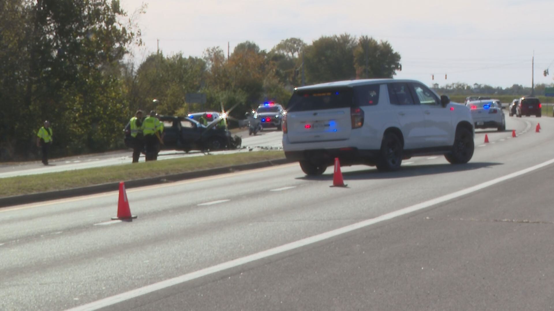 Three injured in Lexington crash