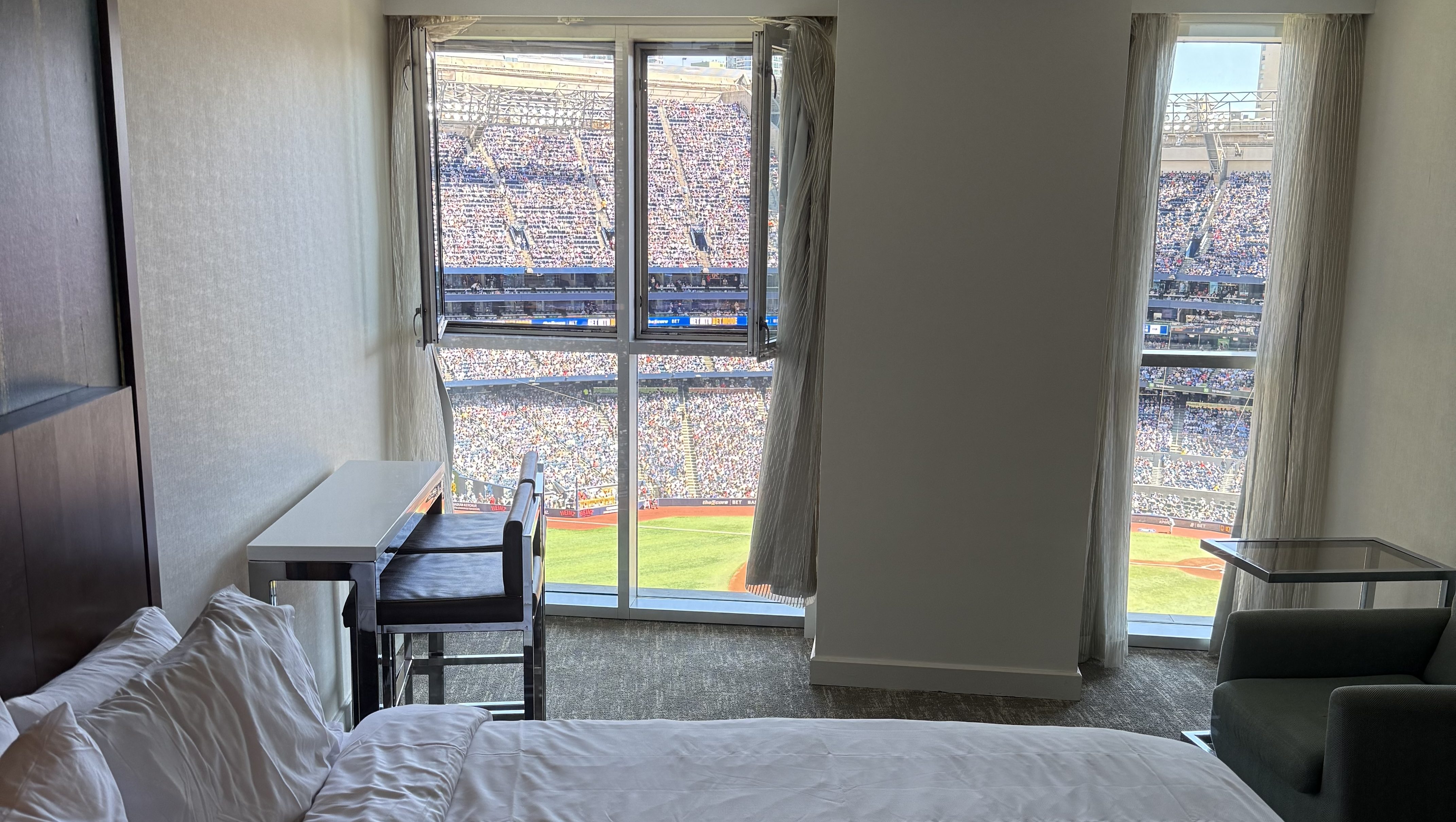 What it was like to stay at the Toronto Blue Jays' famous field-view ...