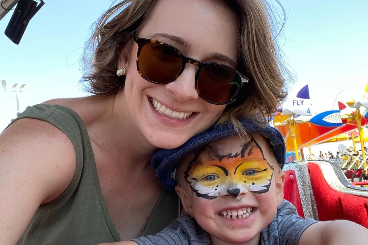 A mom turned passive income entrepreneur makes 6-figures in passive ...