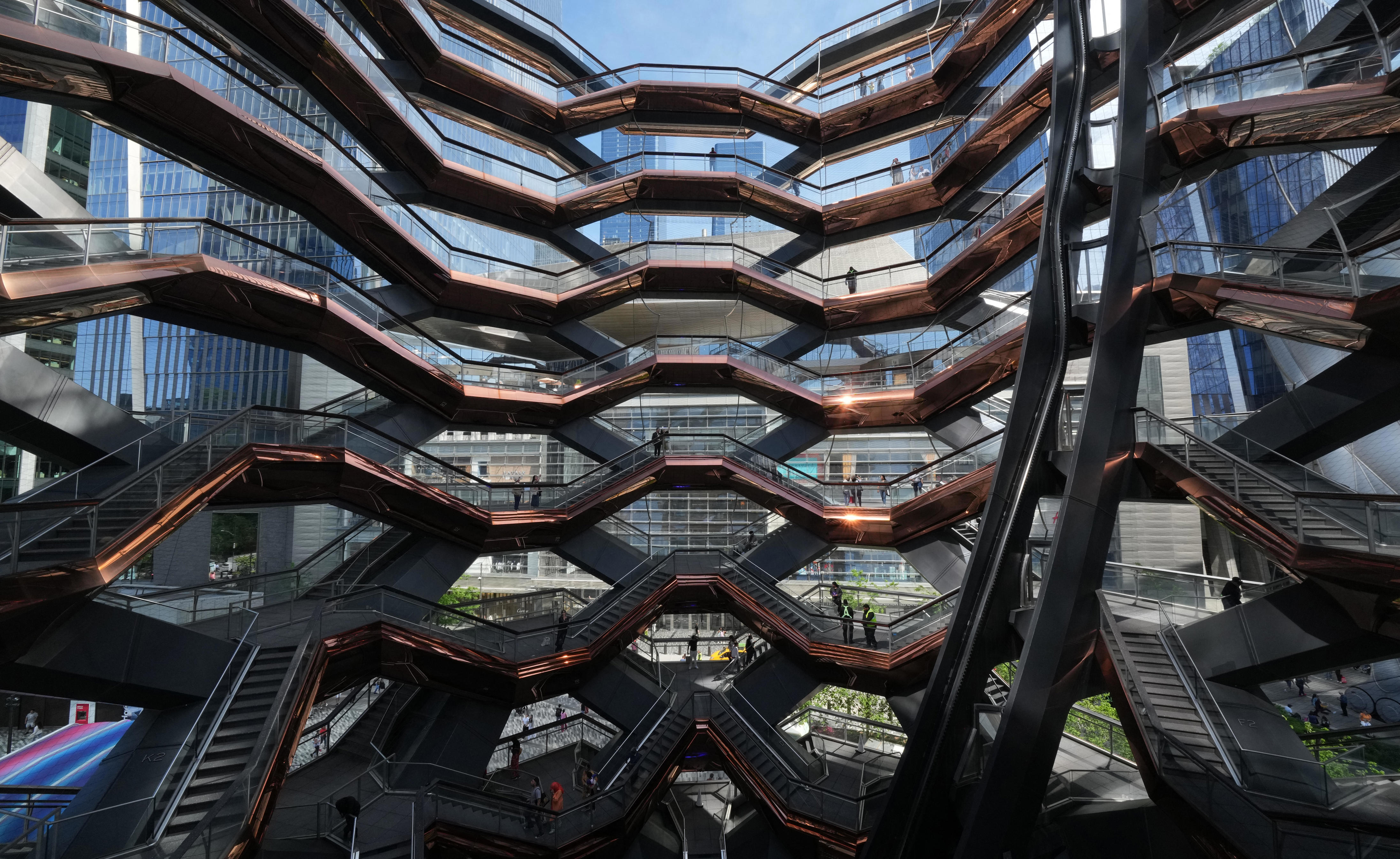 Construction Worker Dies After Fall At Hudson Yards