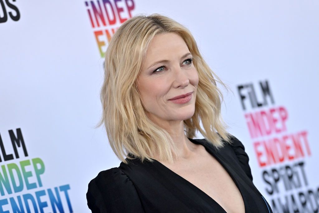 These Celebrity-Inspired Lob Haircuts Are Timeless