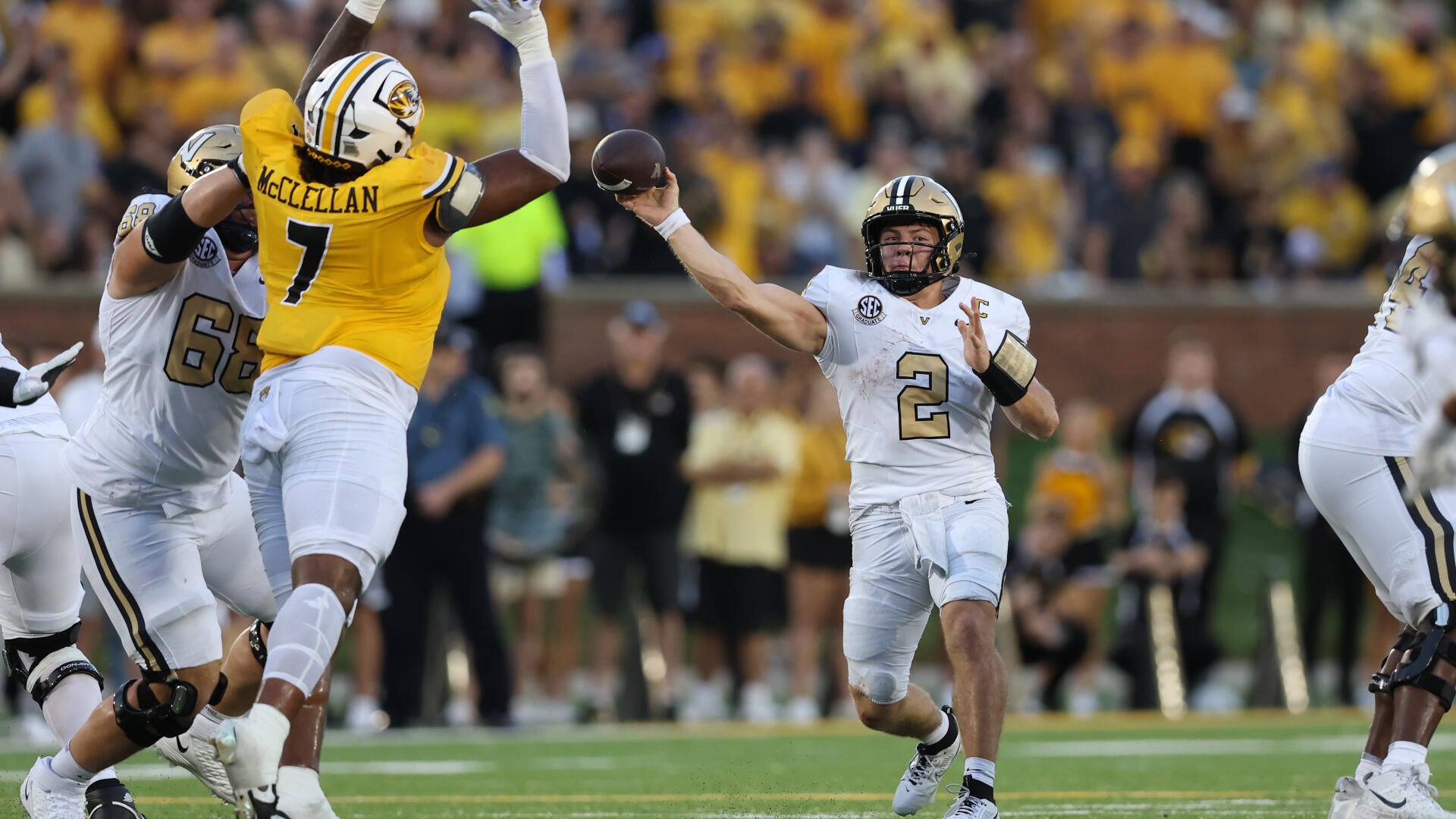 College football schedule, games 2025: What to watch in Week 9, TV ...