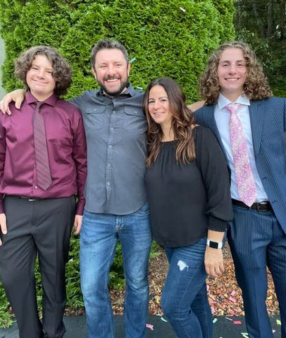 Courtesy of Lori Walton The Walton family