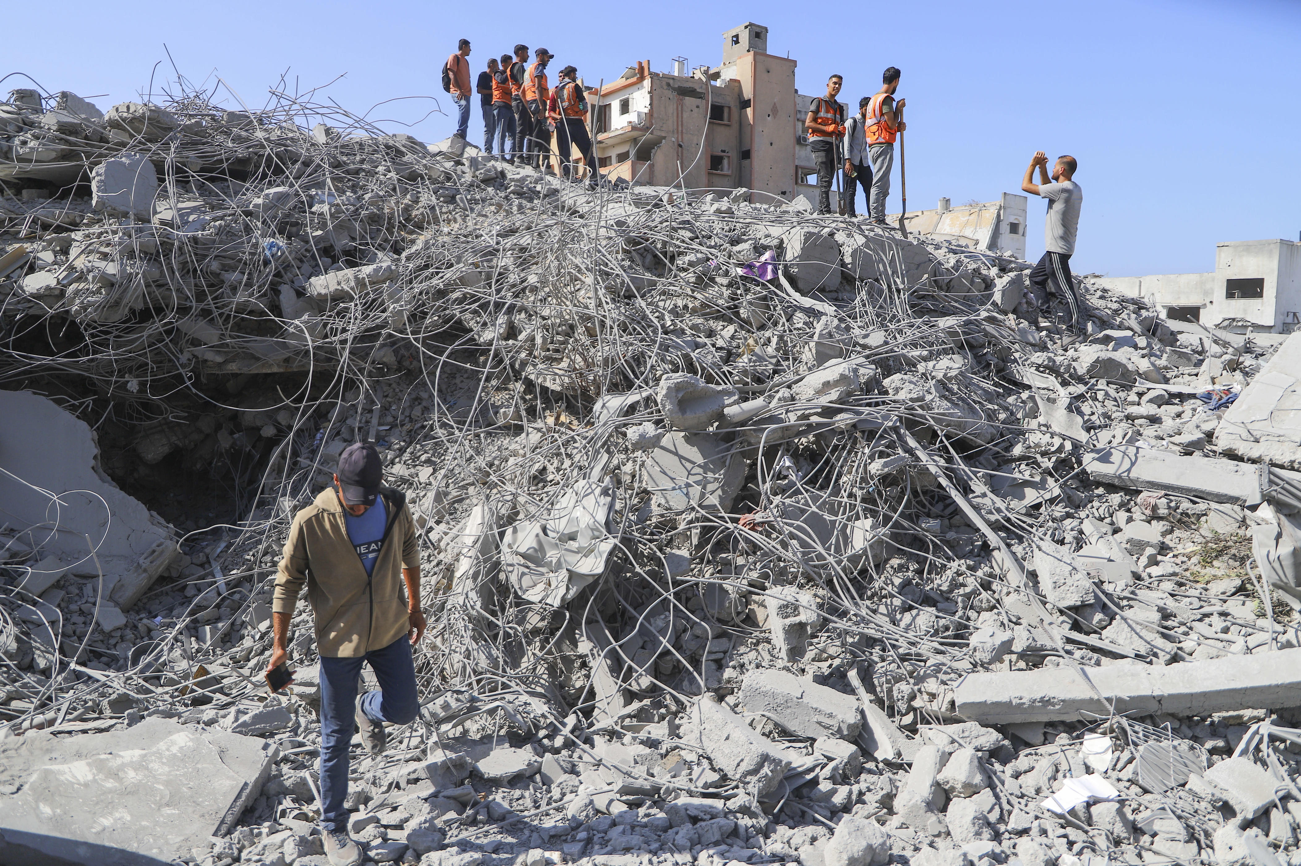 Voices from the Arab Press: Gaza's reconstruction dilemma