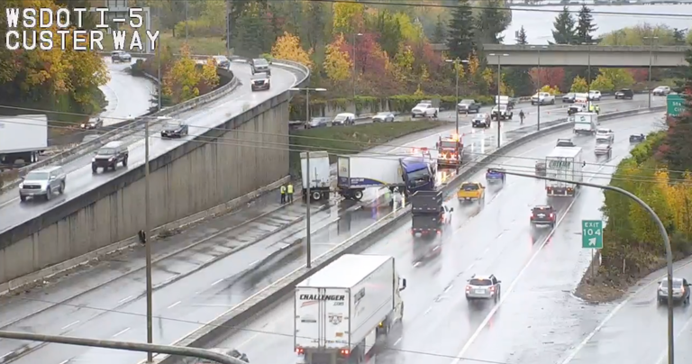 Semi-truck crash blocks all I-5 southbound lanes in Tumwater Friday morning