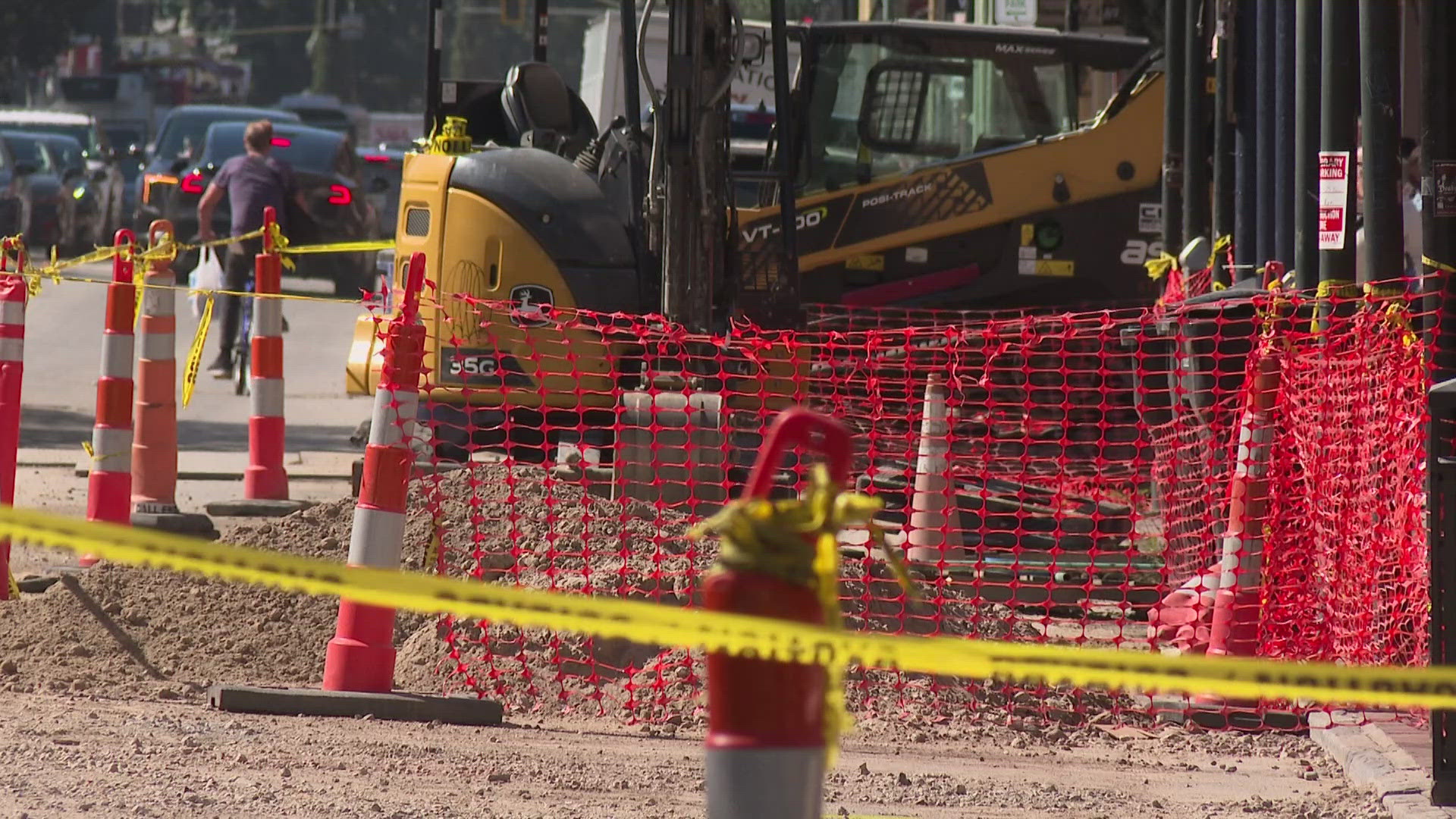 Krewe of Boo parade to roll despite rain, traffic delays expected due ...