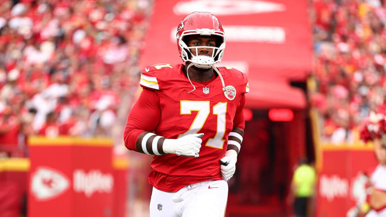Chiefs rookie LT Josh Simmons to rejoin team in 'a few weeks' after absence  for personal reasons, per report