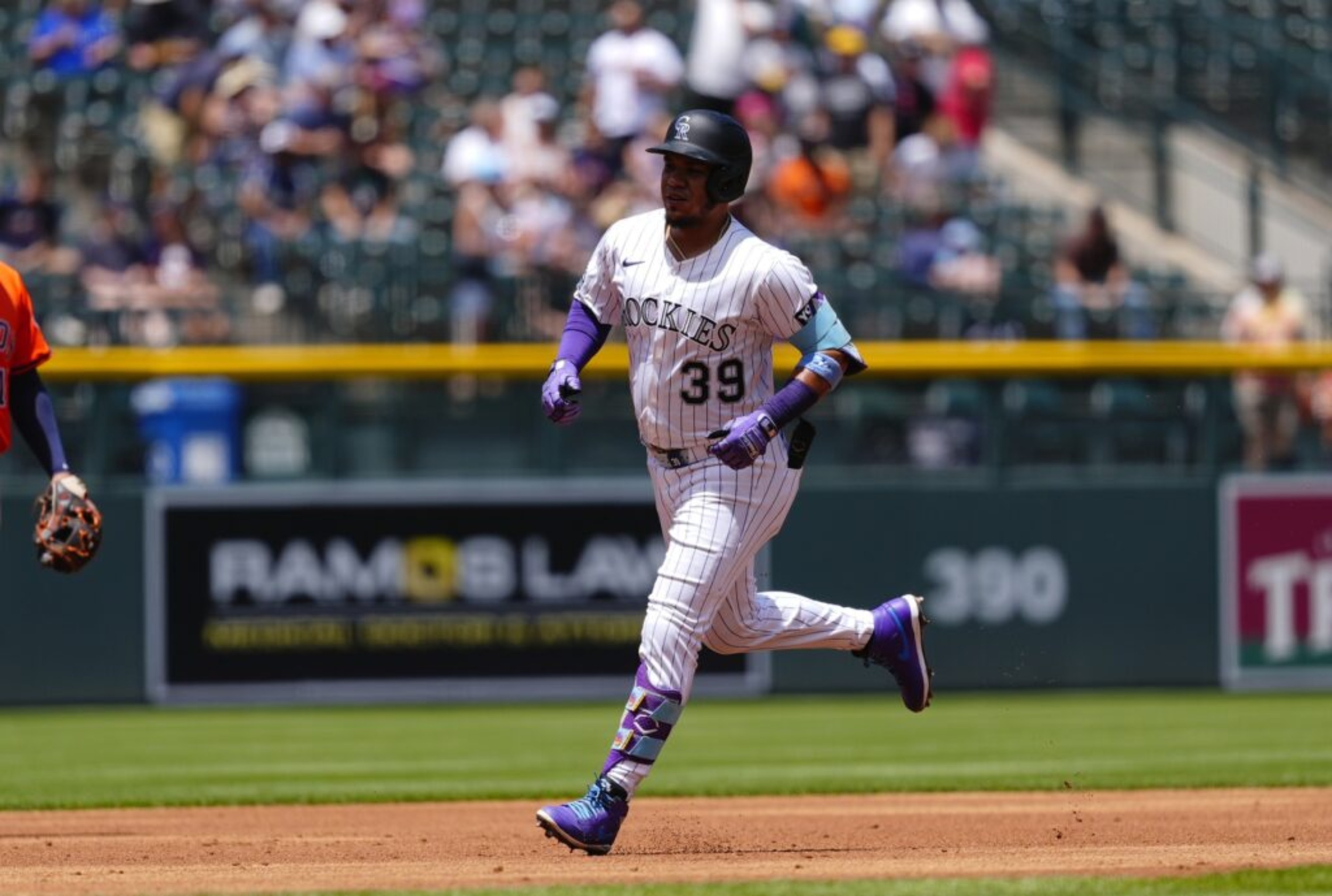 Orioles release veteran infielder after he opts out of deal<br><br>