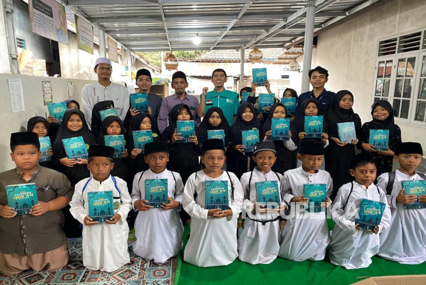 Hari Santri 2025: Sidaq Luncurkan Relawan Muda dan Ekspedisi 10.000 Quran ke Pelosok Negeri