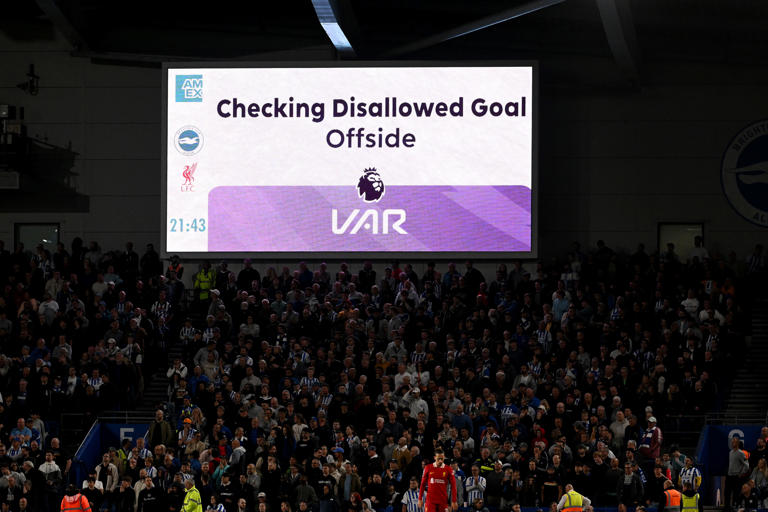 New Premier League table without VAR: Man Utd get new position as Man ...