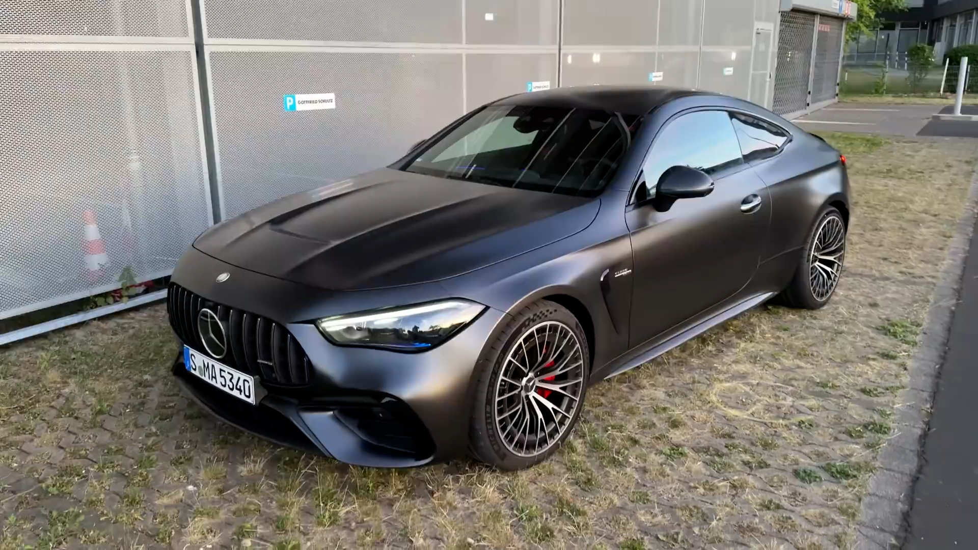 Mercedes-AMG CLE 53 – Autobahn Drive and First Impressions
