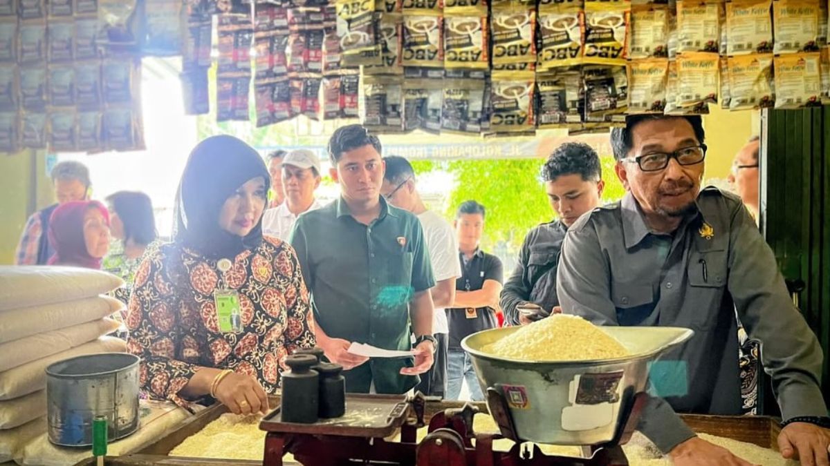 Pemkab Kebumen Luncurkan Kampanye "Sengkuyung Nglarisi Pasar" Tingkatkan Daya Saing Pasar Rakyat