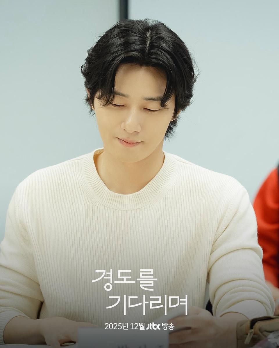 8 Potret Pembacaan Naskah Drakor "Pasti Besok", Kembalinya Park Seo Joon