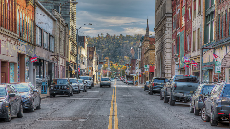 Ohio's Charming River Town Is A Hidden Gem With Trails, Frontier ...
