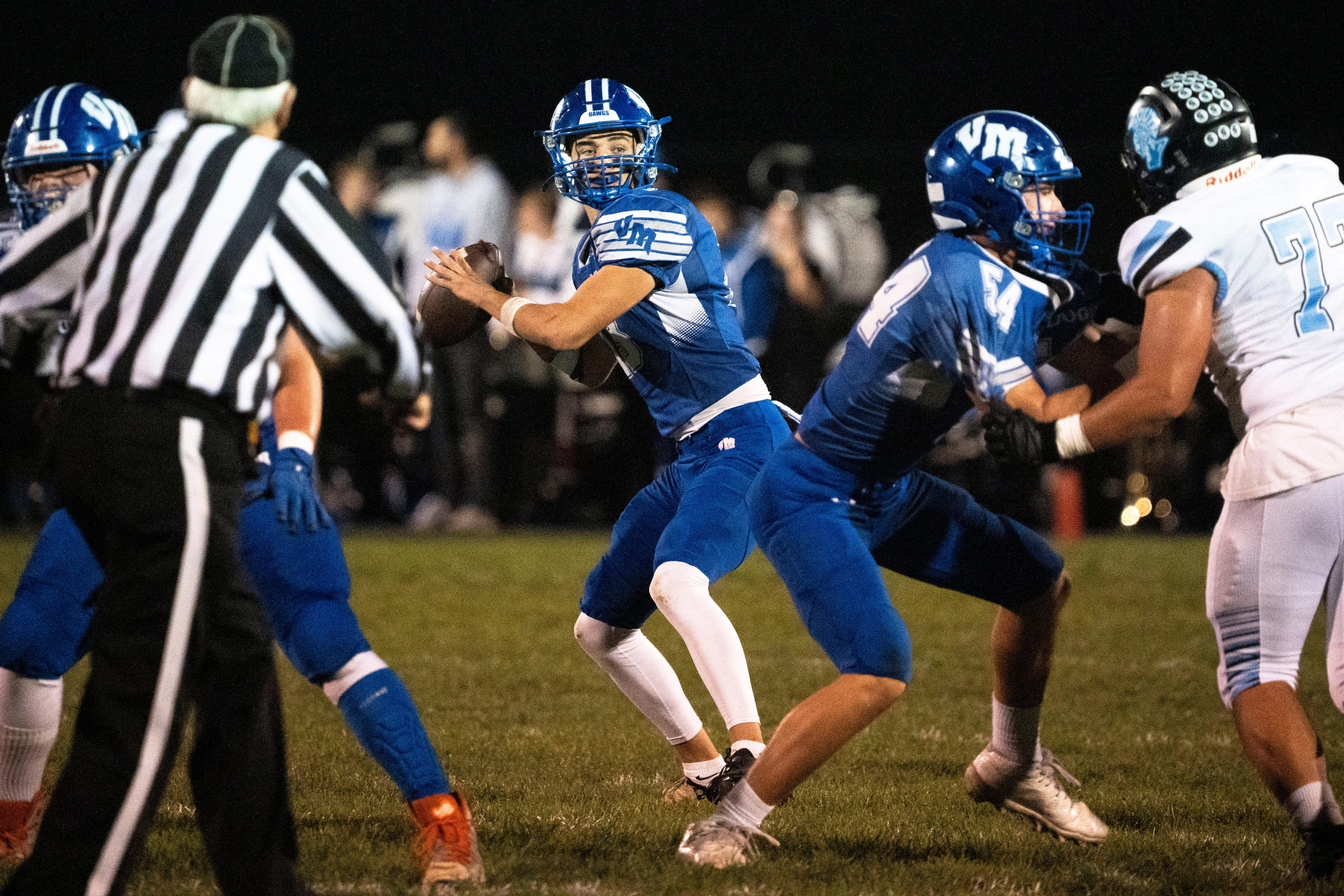 Van Meter football cruises past South Tama County in IHSAA playoffs ...