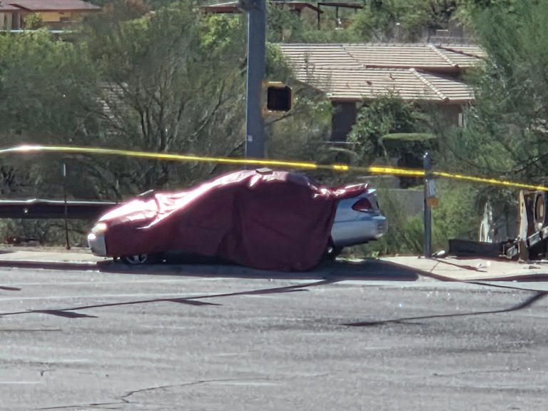 UPDATE: Fatal crash shuts down intersection of River, Craycroft