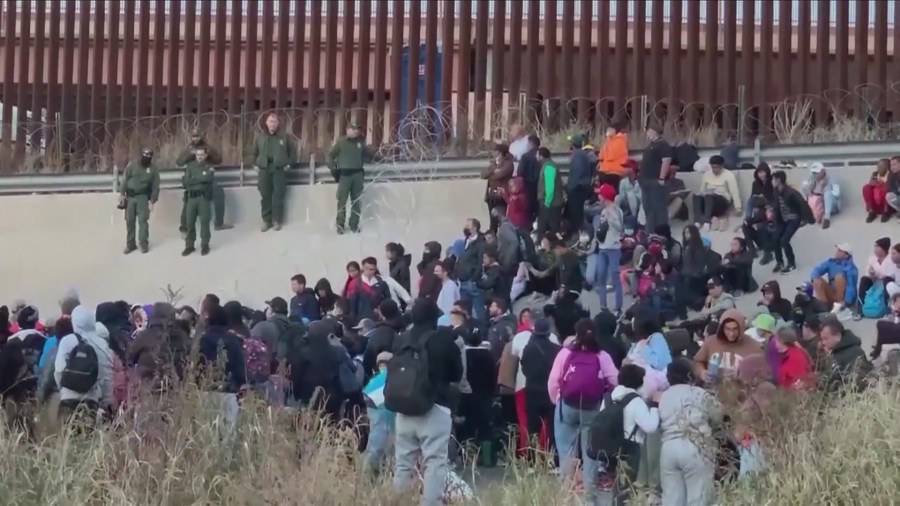 Court maintains block on Iowa s controversial immigration law Court maintains block on Iowa s controversial immigration law