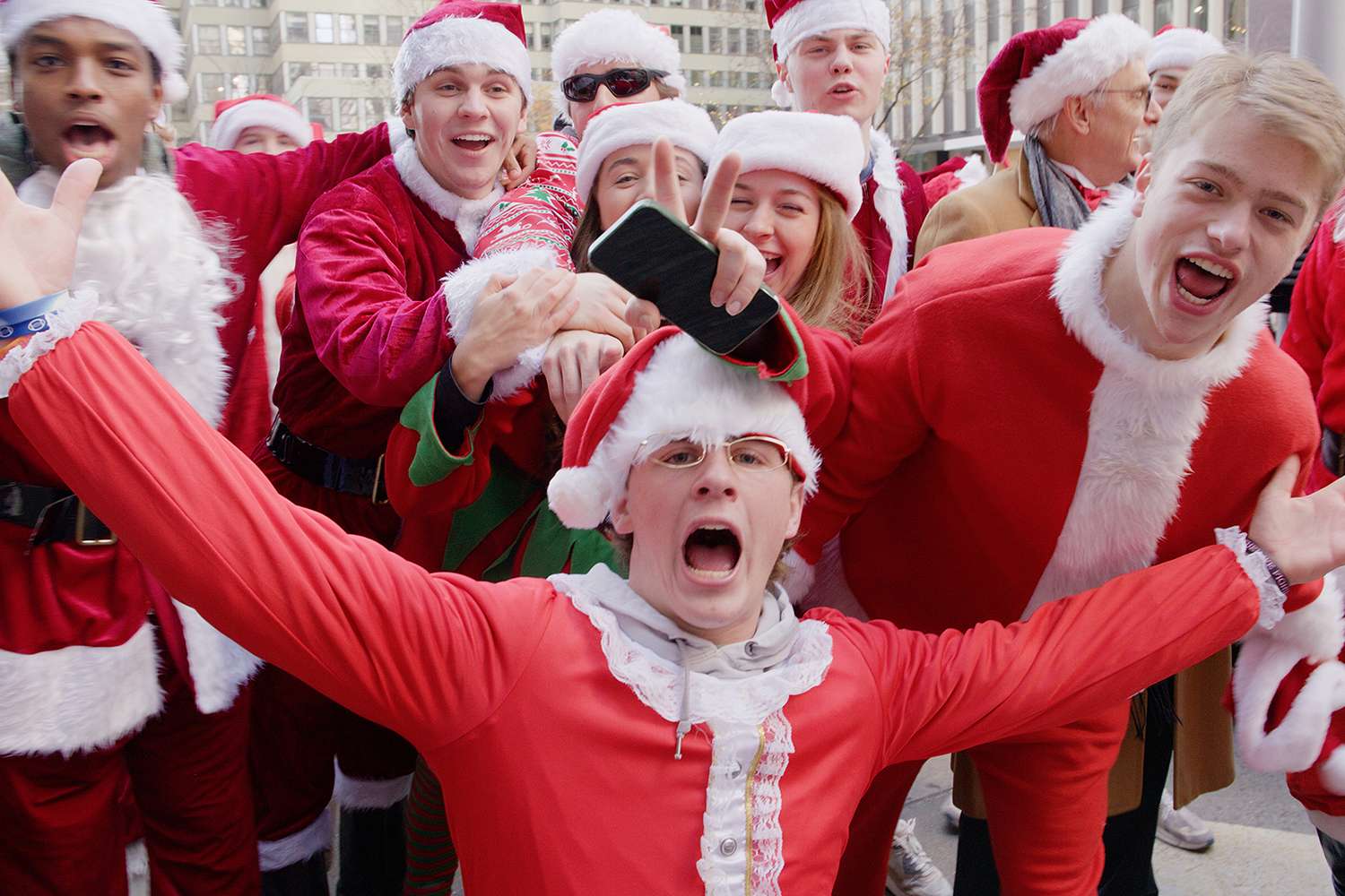 Pub-Crawling, Daredevil Santas Hit NYC for Annual Round of Mischief in ...