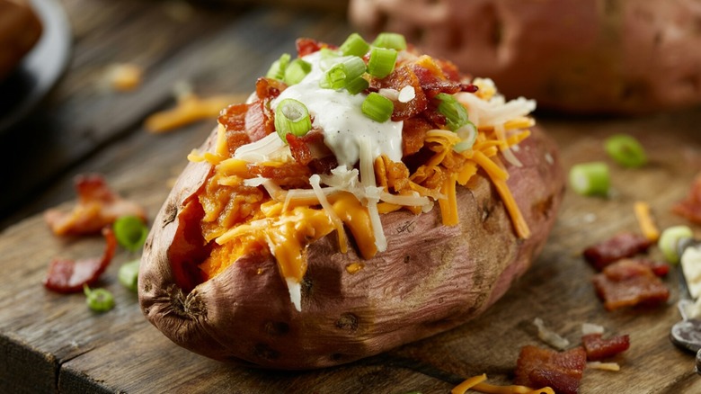 How To Hack Red Lobster's Menu For A Luxurious Loaded Potato