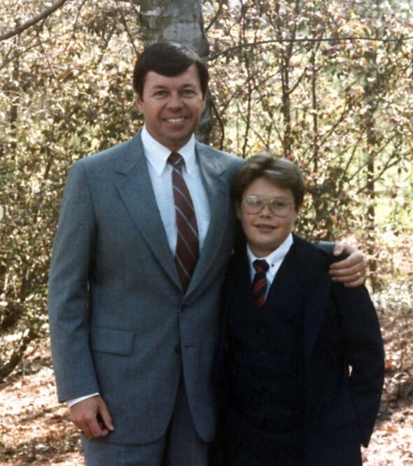 'Heartbroken' Ryan Seacrest pays tribute to his 'loving' father Gary as ...