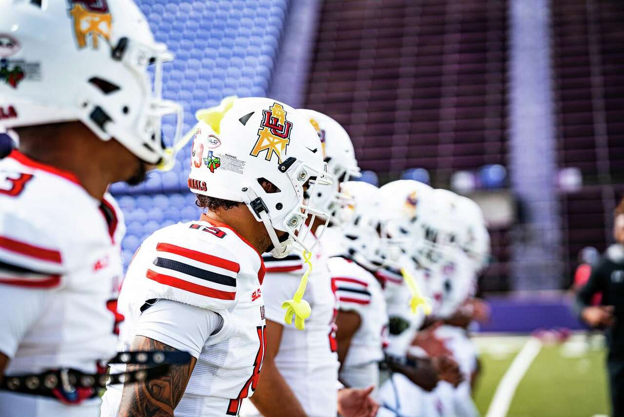 Lamar Cardinals looks to continue playoff push this weekend