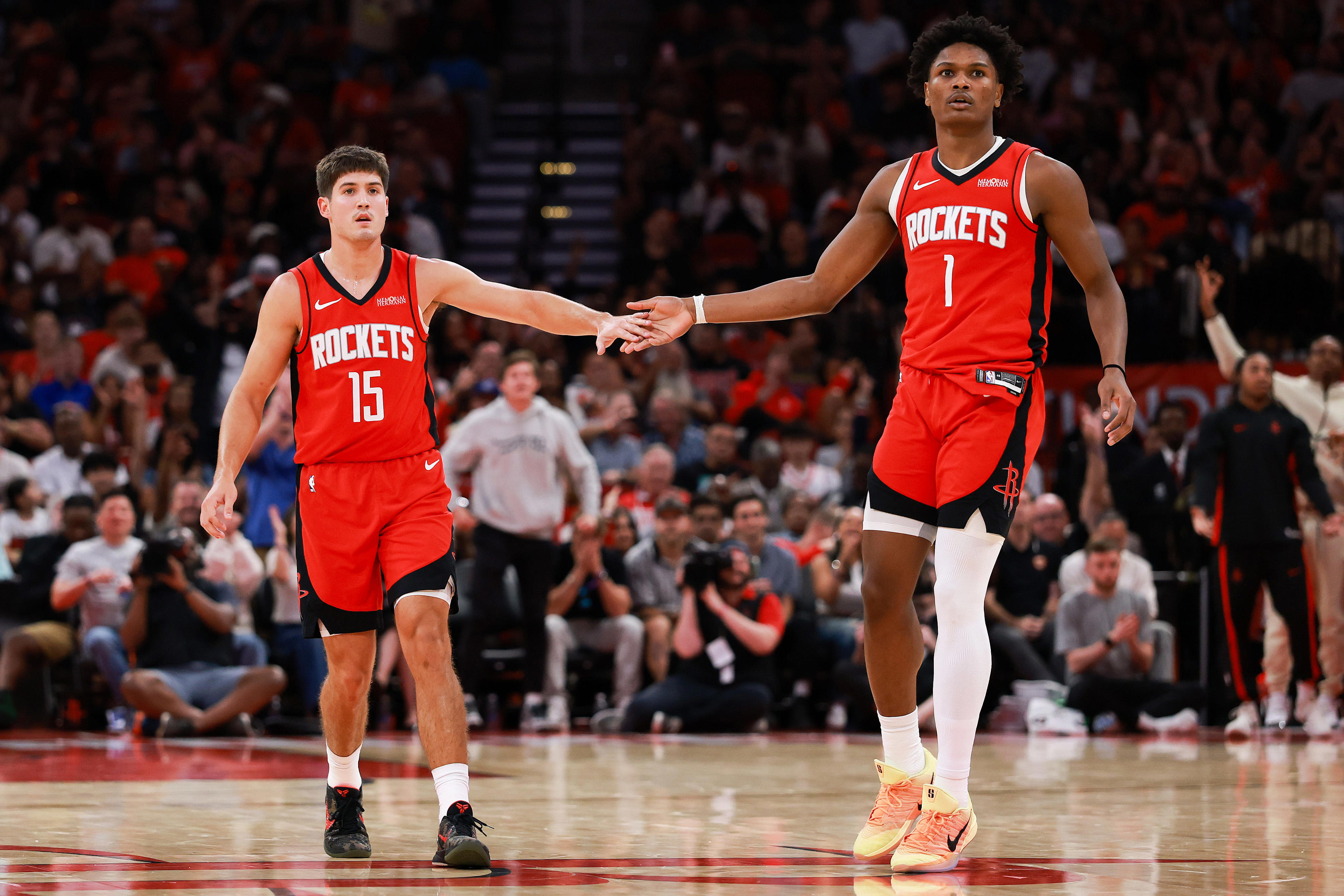 Rockets pick up 2026-27 contract options on Amen Thompson, Reed Sheppard