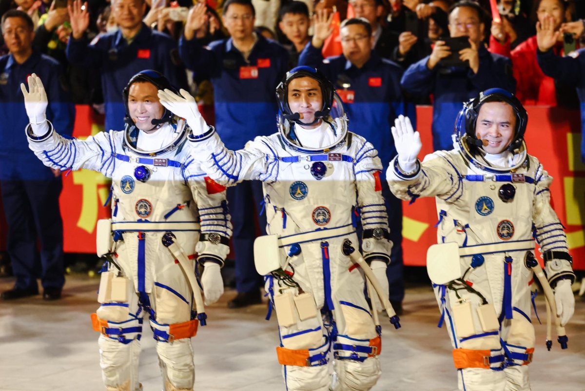 China's Shenzhou-21 mission launches, heads to Tiangong space station