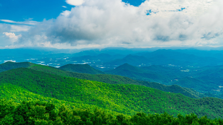 Breathtaking Blue Ridge Mountain Destinations To Retire In With Just A ...