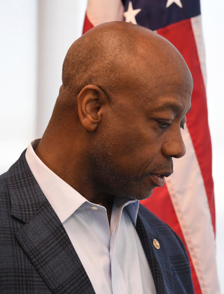 Sen. Tim Scott addresses government shutdown after tour of Lockheed Martin