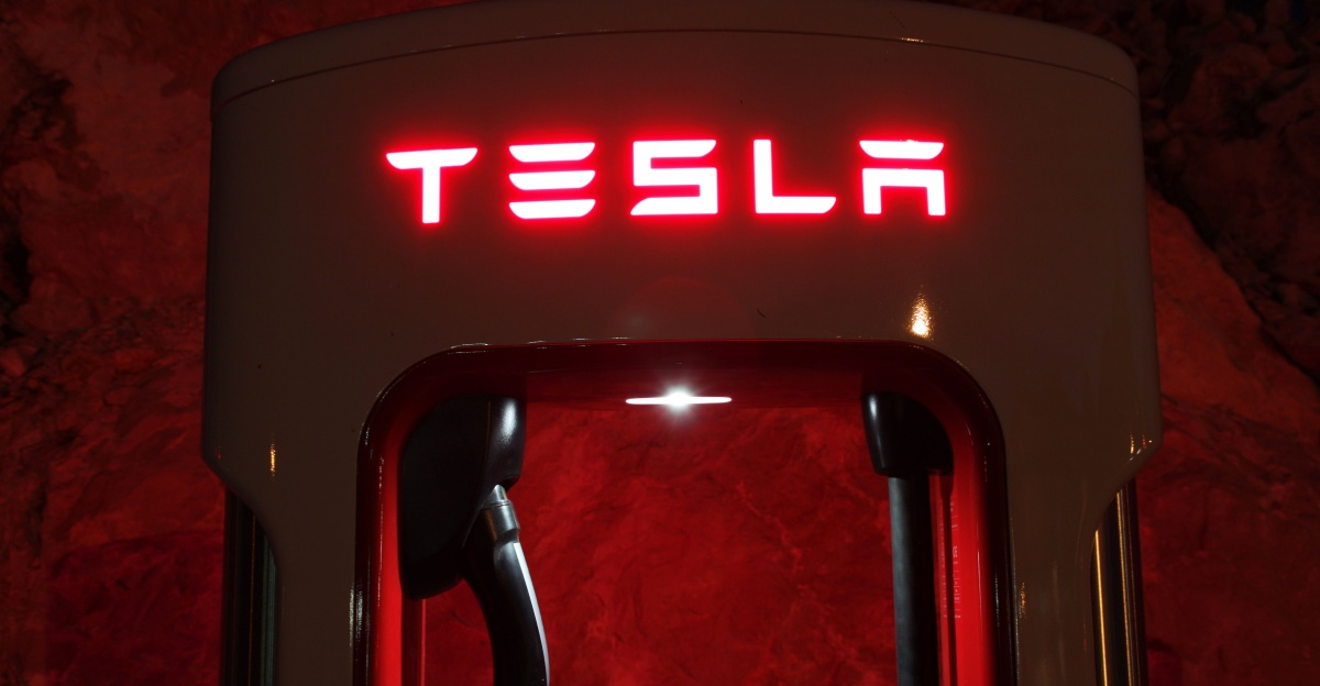 Tesla bets drivers don’t need new car models — and critics say it’s a ...