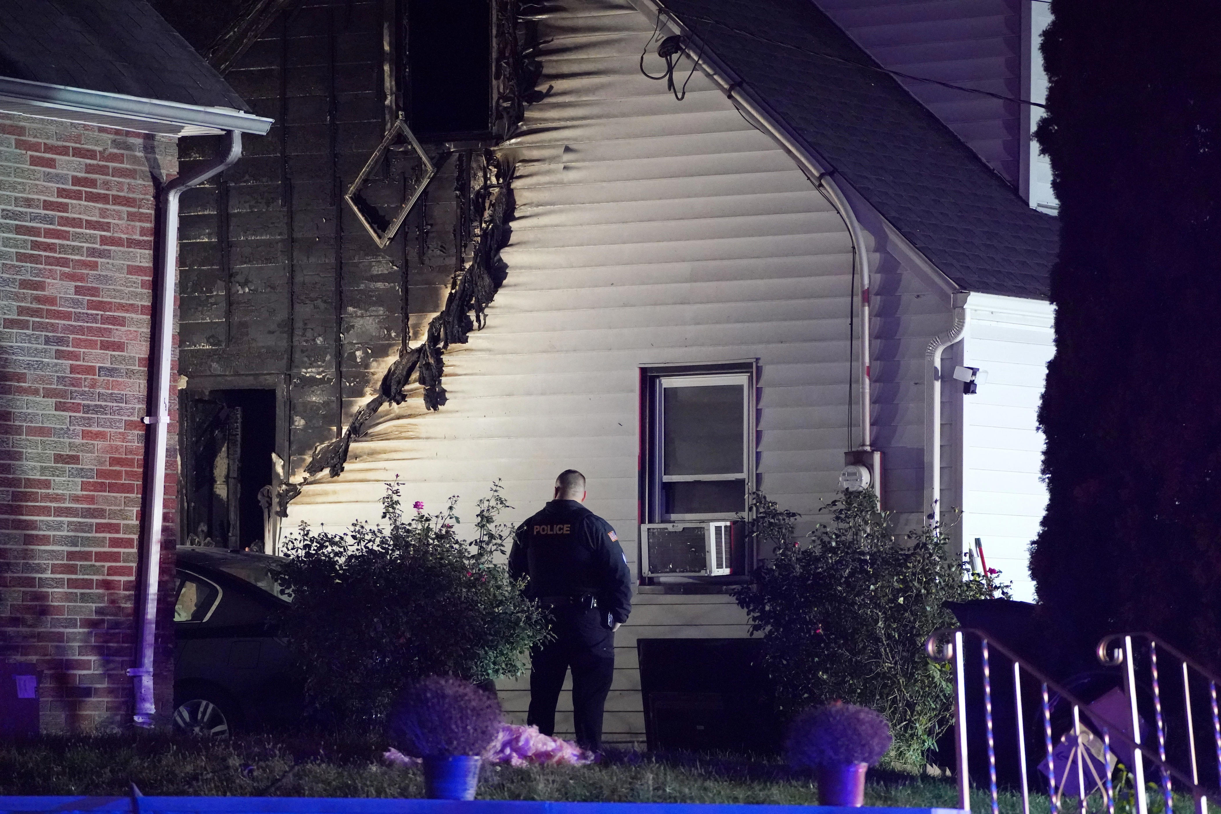 Cinco miembros de una familia fallecieron en un incendio en su casa la noche de Halloween.