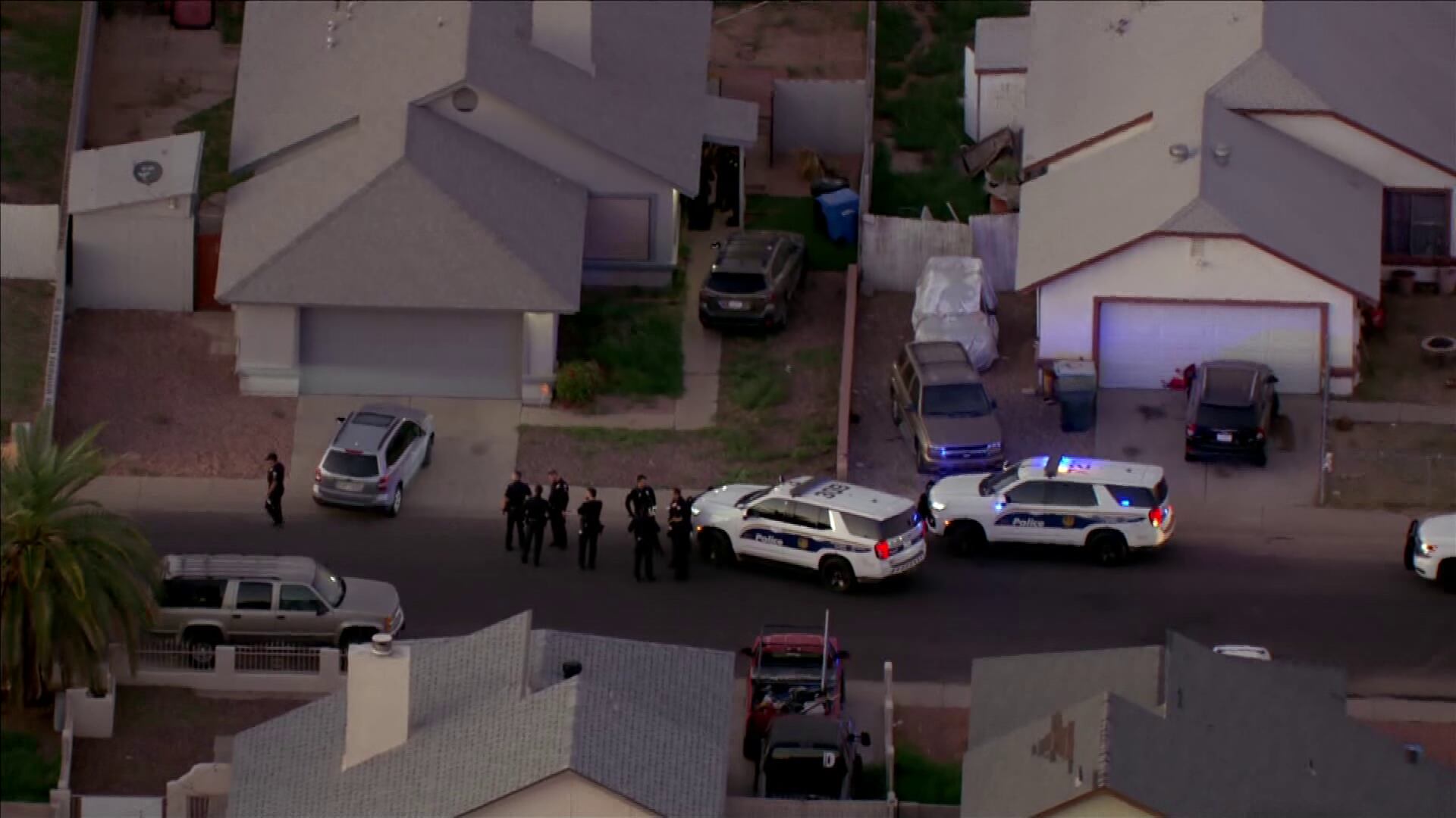 Shooting leaves 1 dead, 1 hurt in Phoenix neighborhood on Halloween