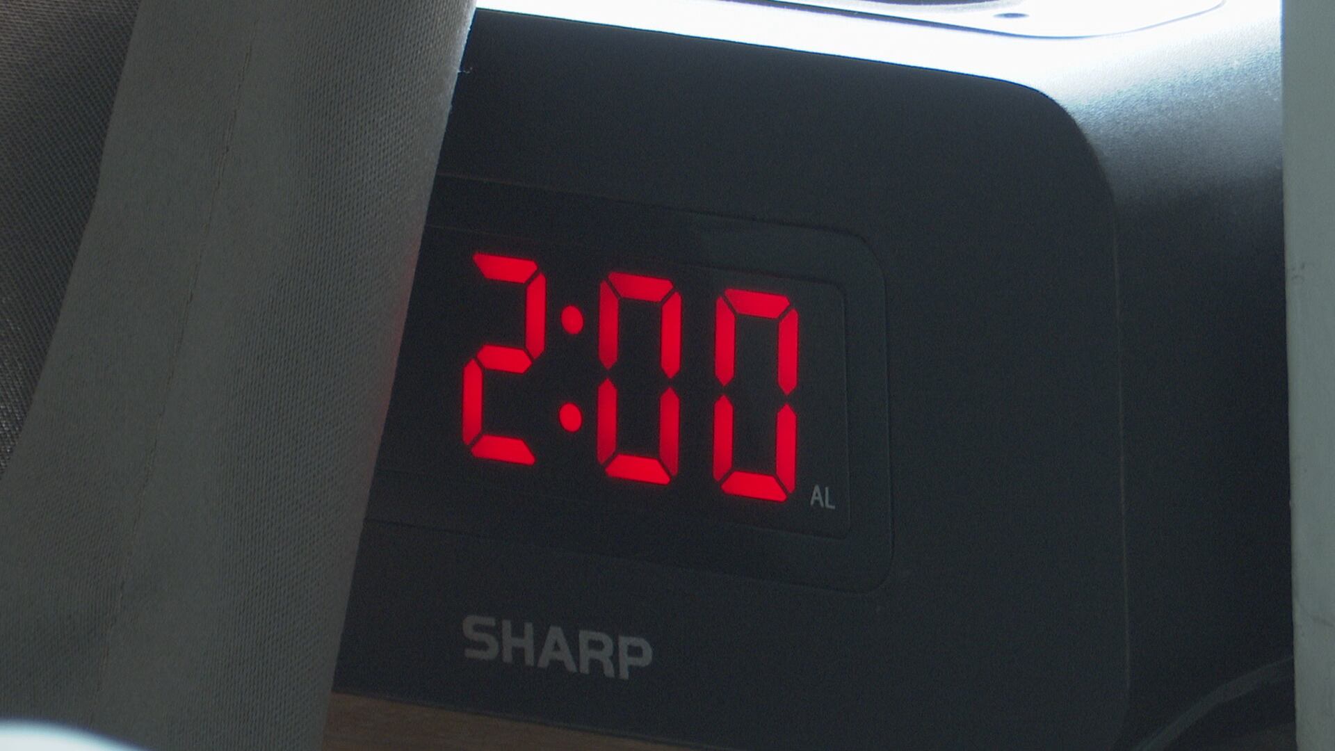 Daylight saving time ends Sunday. Here’s when to turn back your clocks