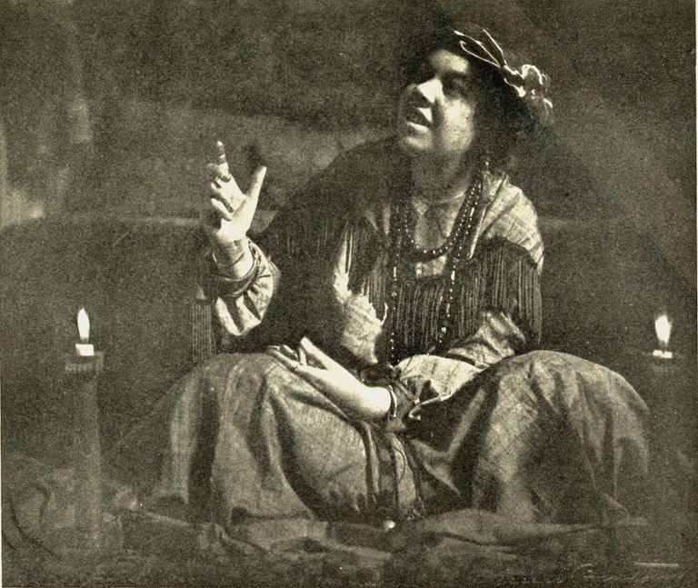 Pamela Colman Smith, the forgotten artist behind the modern tarot, died ...