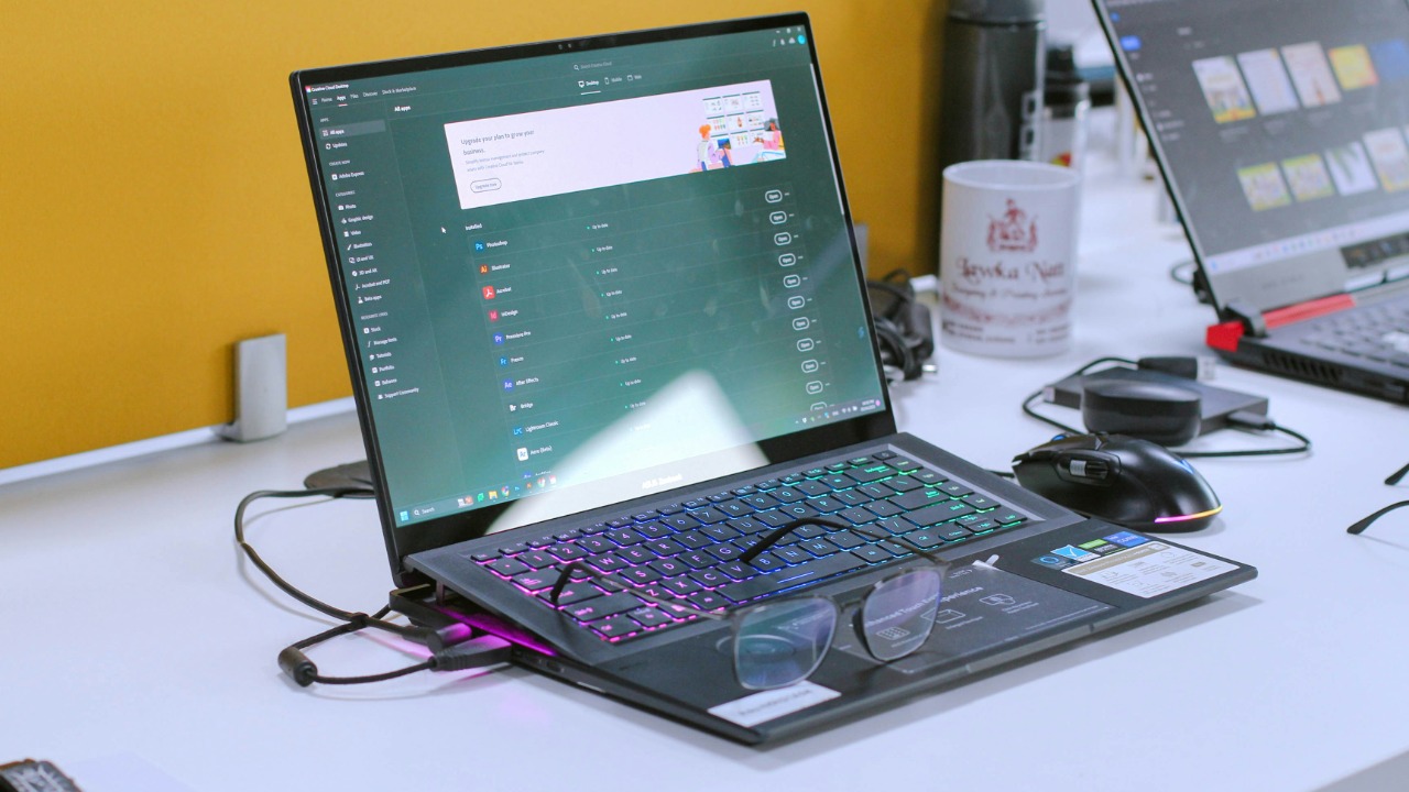 Is it bad to keep your Windows laptop always plugged in?