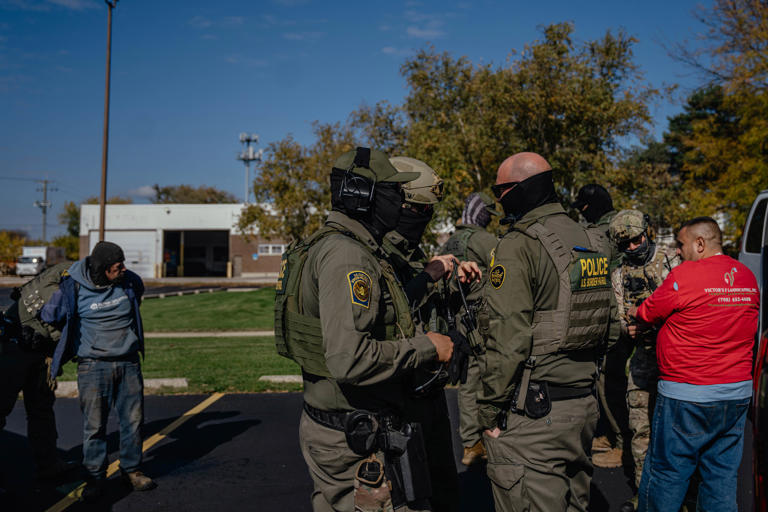Halloween clashes erupt as immigration agents hit Chicago-area—'Vengeance'