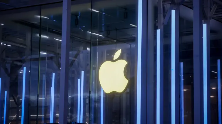 El secreto de Apple de 100 mil millones de dólares: la IA genera expectación, los servicios siguen siendo la clave del éxito.